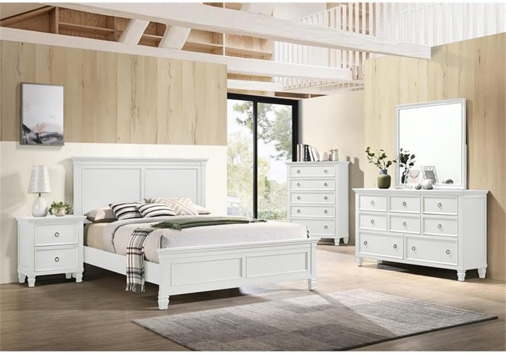 New Classic Tamarack 4-Piece Wood Queen Bedroom Set with Nightstand in White