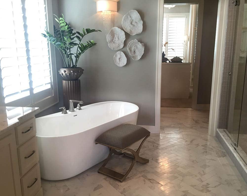 Carver Tubs - Amur 70' - Modern White Freestanding Soaking Bathtub With Chrome Drain - Modern Spacious Two Person Acrylic Fiberglass Bath Tub - Deep Relaxing Soak - 70.5″L x32.5'W x 23'H