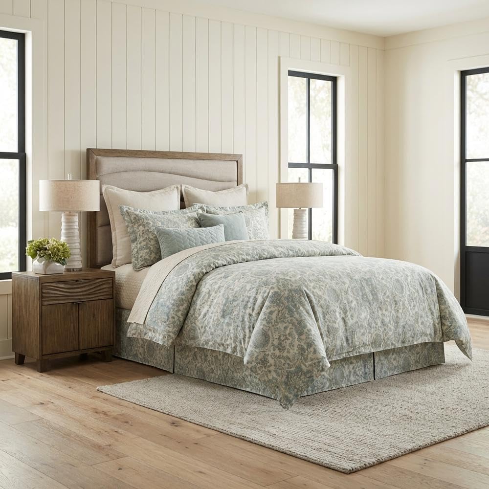 Michael Amini Northridge Multicolor King Duvet Set 8-Piece with 100% Polyester Print Face and Cotton-Polyester Back, Soft Breathable Bedding for Luxurious Comfort and Style