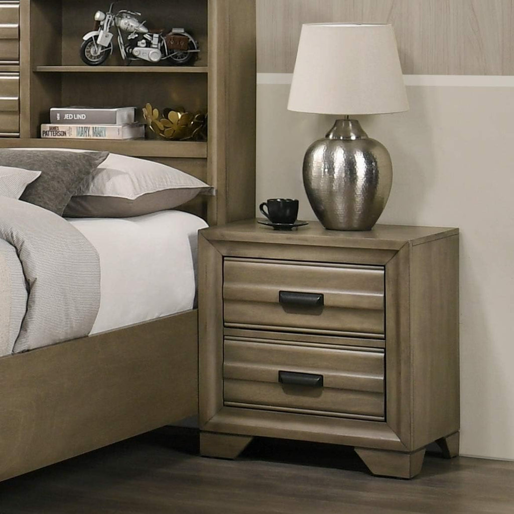 Roundhill Furniture Loiret Light Gray Finish 3-Piece Wood Bedroom Set with King Size Storage Bed with Two Nightstands