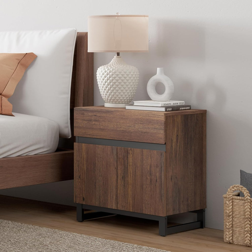 WAMPAT 3-Piece Modern Bedroom Furniture Set, 94.5-Inch Dresser with 9 Drawers and 2 Nightstands Featuring Drawer and Cabinet Design, Bedroom Set of 3, Brown