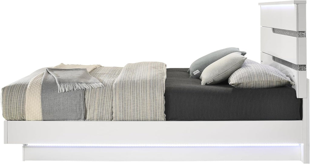 New Classic Furniture Paradox Wood King Bed, White
