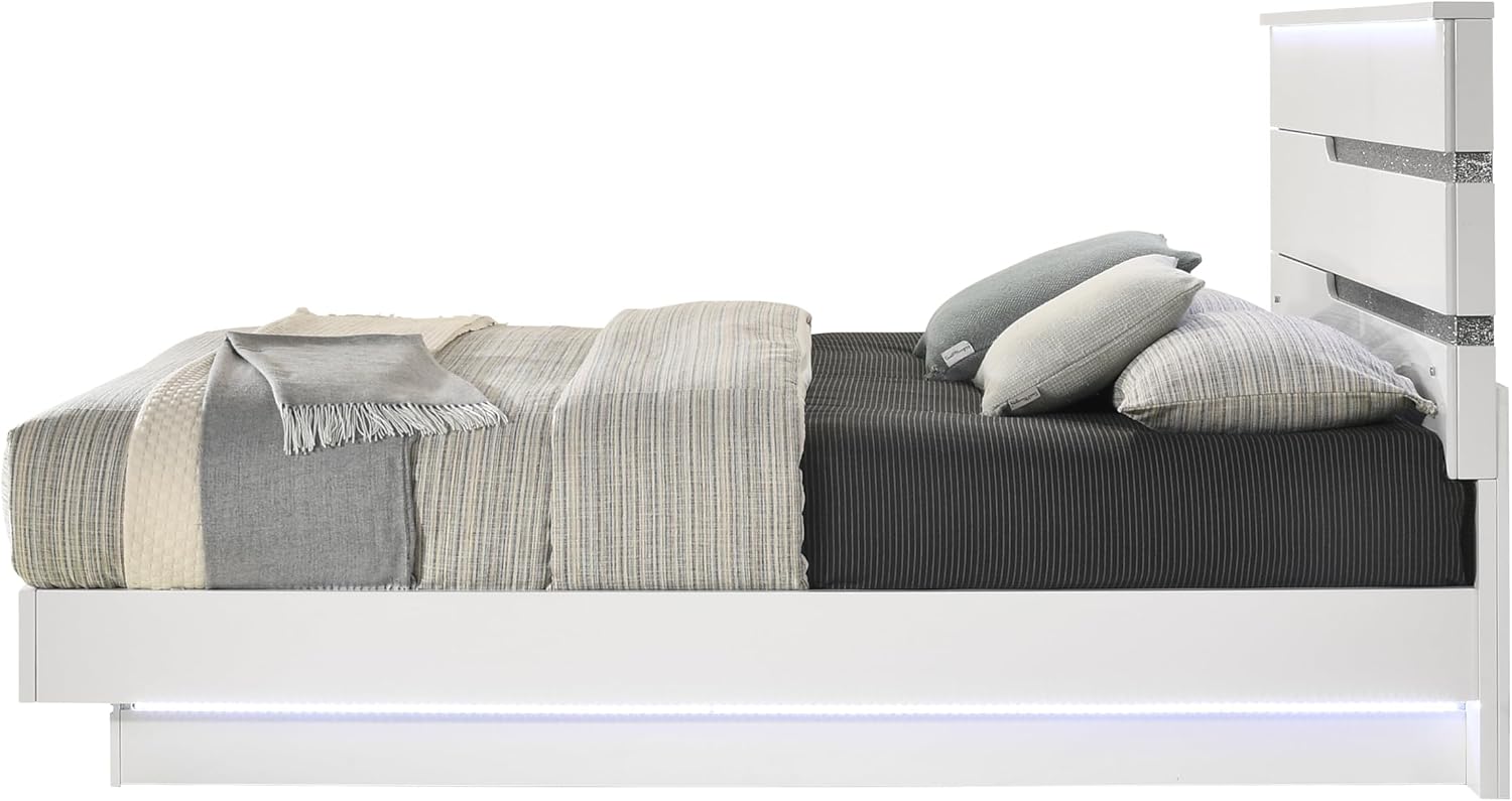 New Classic Furniture Paradox Wood King Bed, White