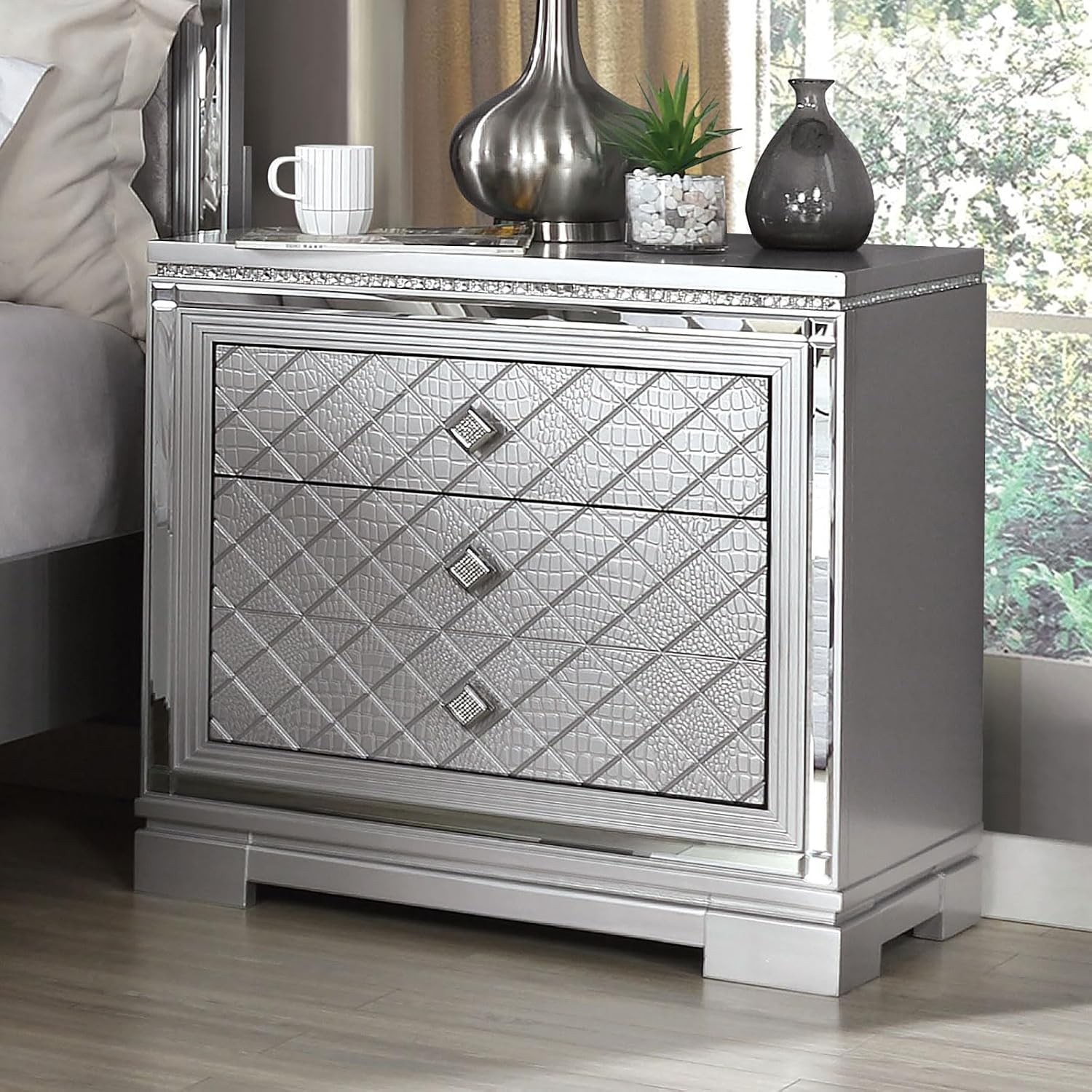 MASARA 4-Piece Queen Bedroom Set, Glam Silver with Tufted Velvet Headboard, LED Mirror, USB Charging
