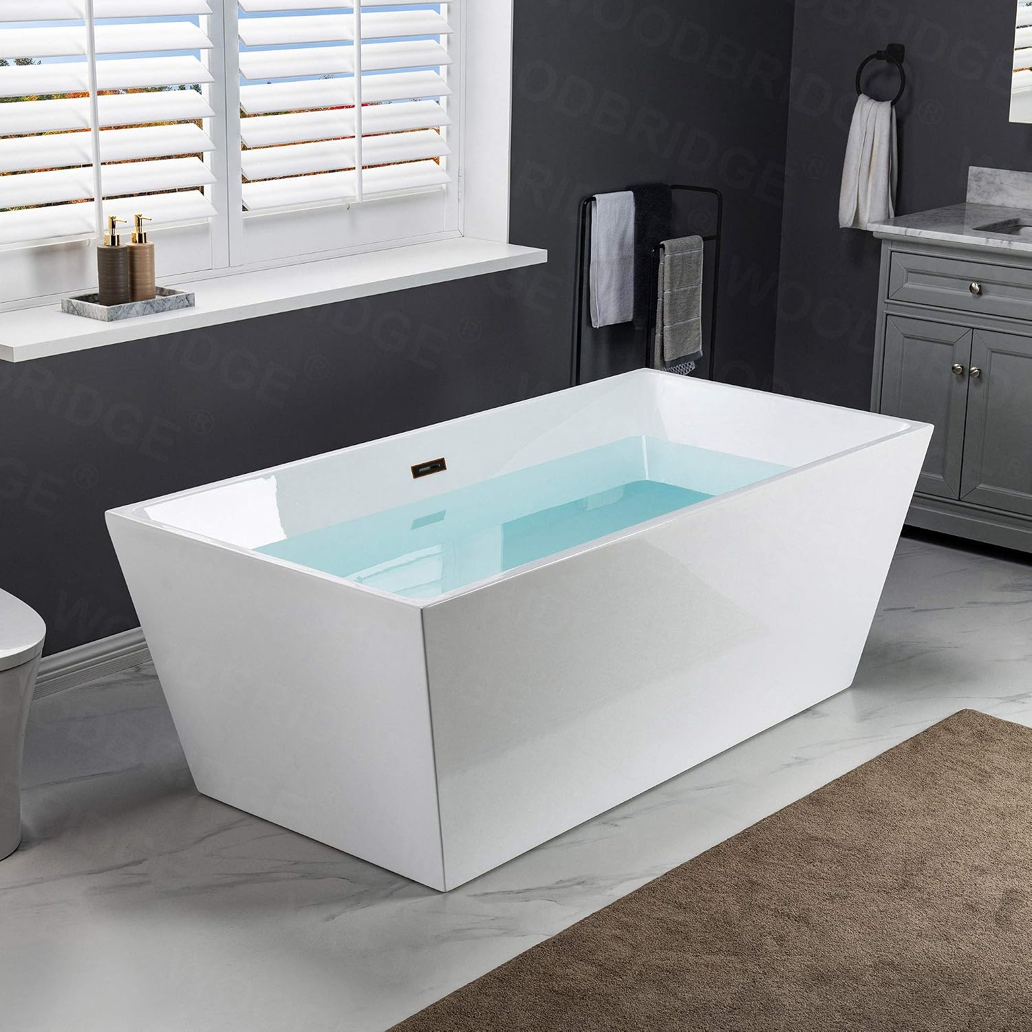 WOODBRIDGE 67' Acrylic Freestanding Bathtub Contemporary Soaking White Tub with Oil Rubbed Bronze Overflow and Drain，BTA1512-ORB-Drain&O