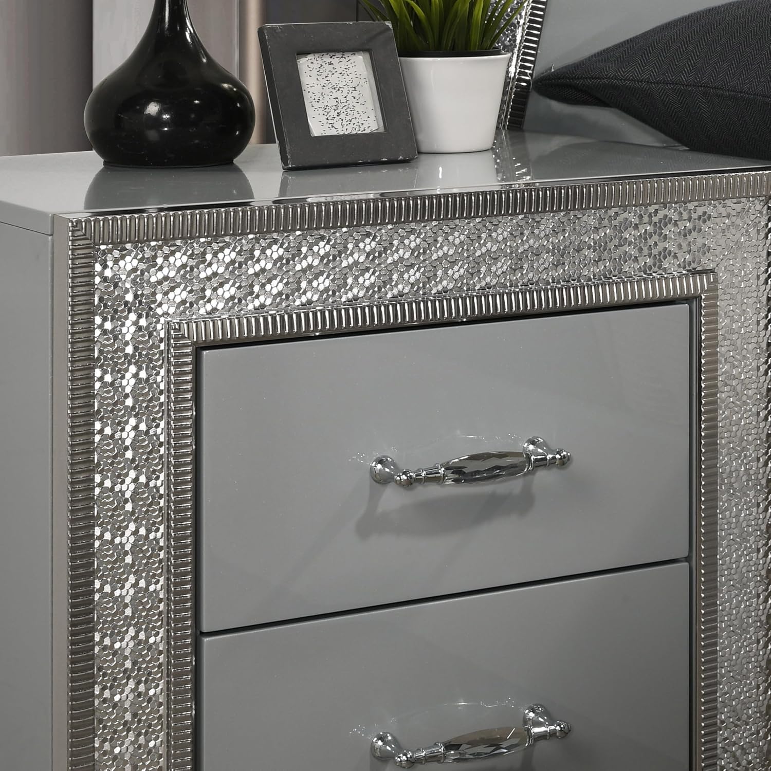 Furniture of America Santte Glam Solid Wood 5-Piece Bedroom Set with 7-Ray Headboard and Rectangle Mirror, Backlit LED, Metallic Scale Molding Trim, No Box Spring Needed, Queen, Metallic Gray