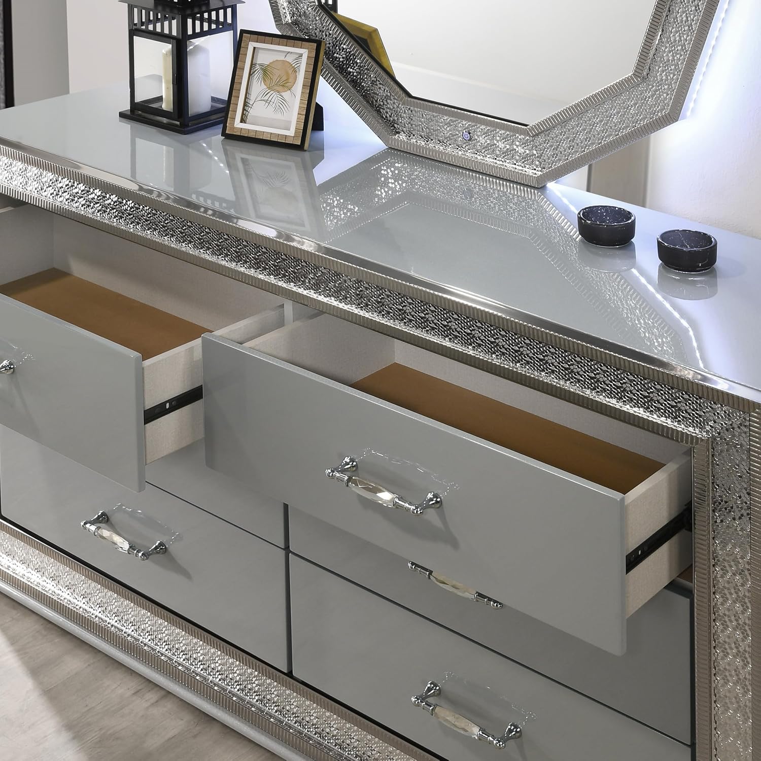 Furniture of America Santte Glam Solid Wood 5-Piece Bedroom Set with 7-Ray Headboard and Rectangle Mirror, Backlit LED, Metallic Scale Molding Trim, No Box Spring Needed, King, Metallic Gray