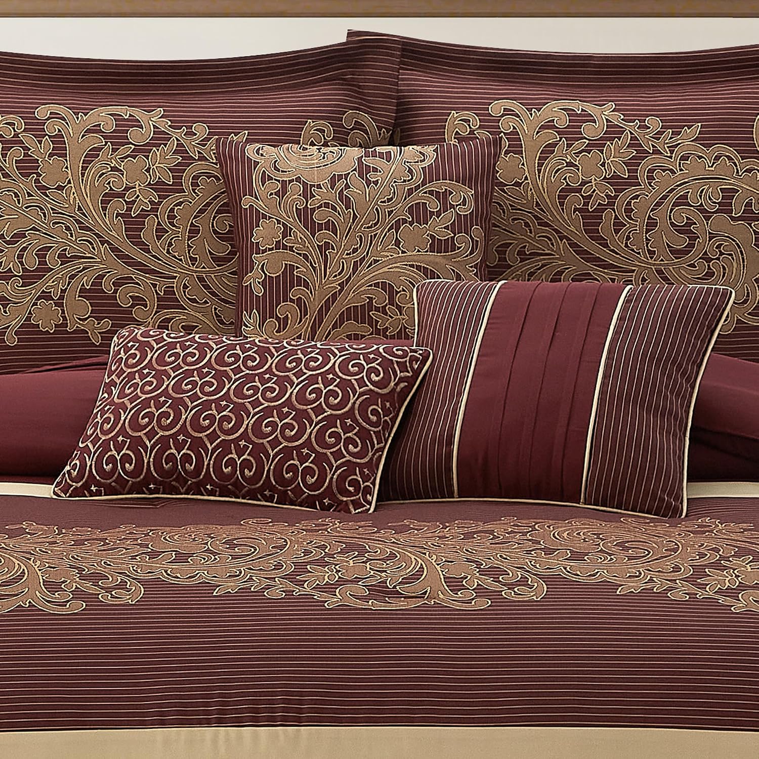 LANCO MODERN LIFESTYLE Red Gold Comforter Set, Queen, Damask Jacquard with Matching Solid Piece Work, 7 Piece Soft Bedding Set for All Season, Bed Skirt, Pillow Shams and Decorative Pillows