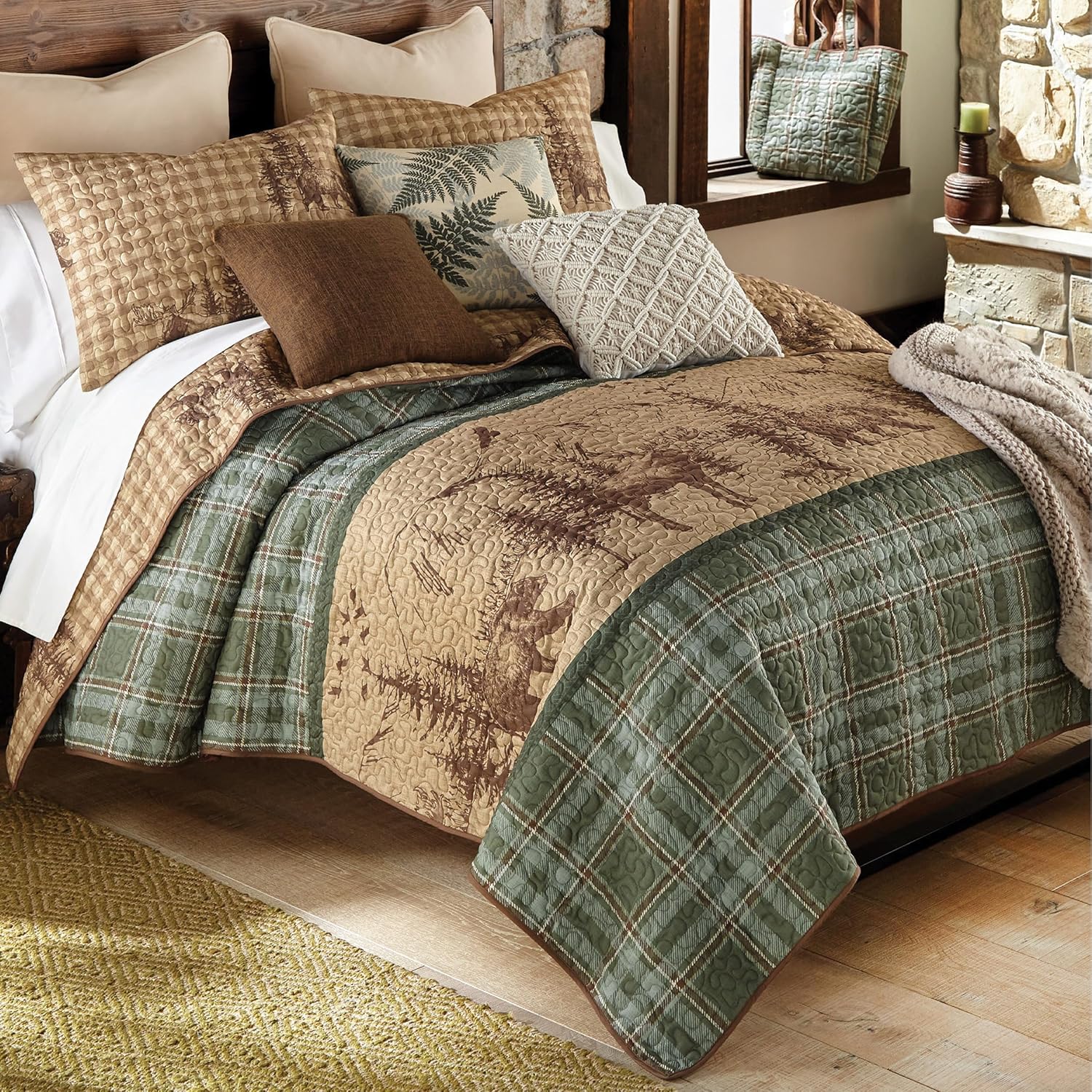 BLACK FOREST DECOR Woodland Sage Bear & Moose Wildlife Quilt Bed Set - King Size Lodge Bedroom Bedding with Mountain Wildlife Theme